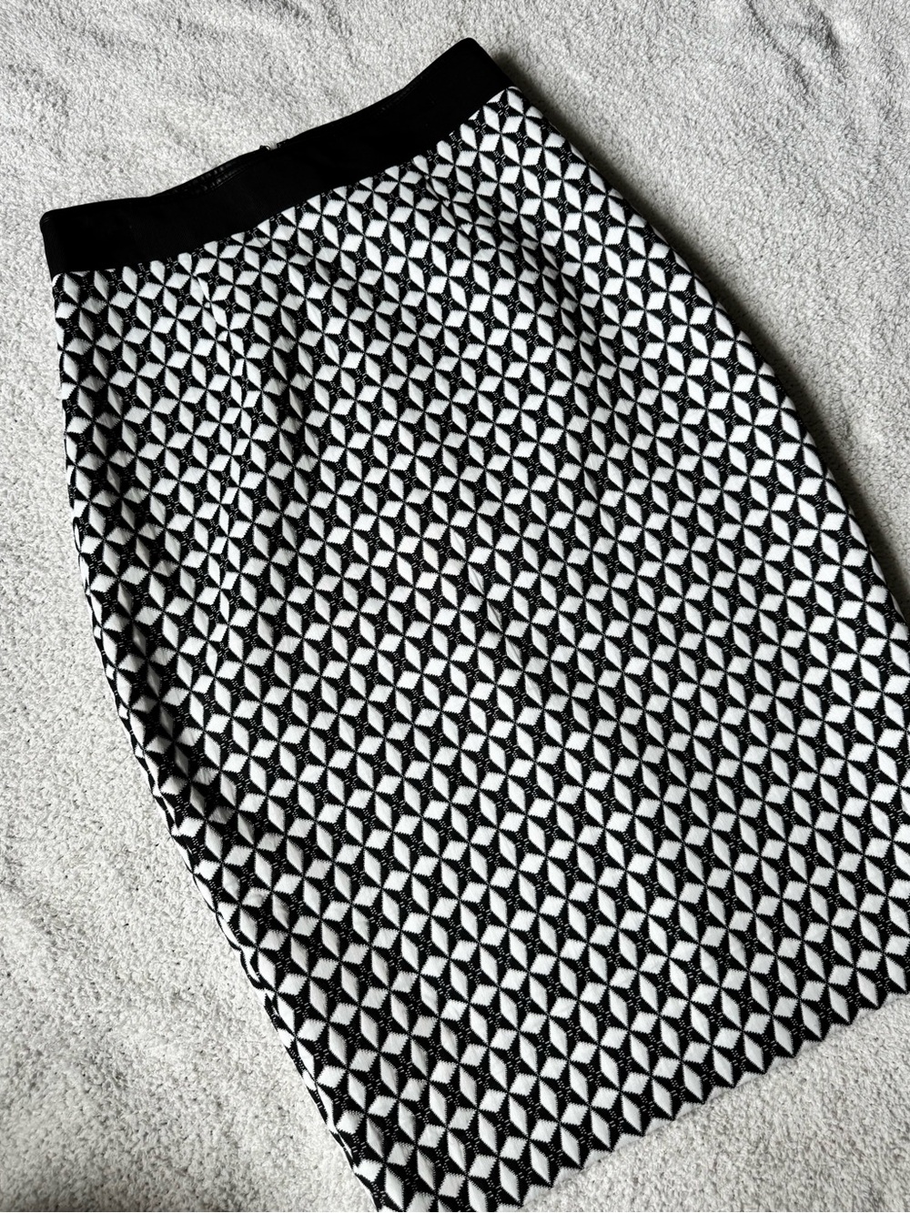 Banana Republic Black & White Geometric Knit Pencil Skirt